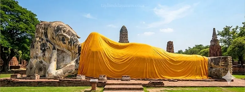 Wat Lokaya Sutharam (Dev yatan Buda heykeli)