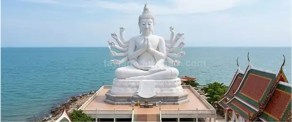 Wat Nerachararama: Deniz kenarındaki beyaz dev heykel.